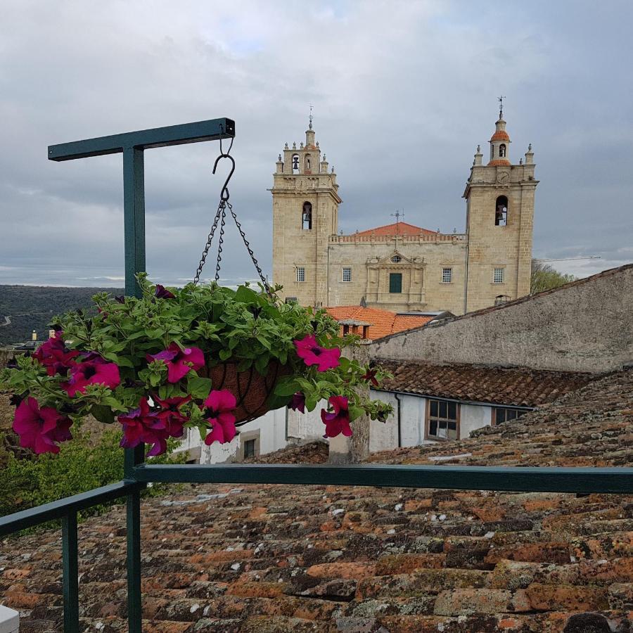Casa Da Praca Hotell Miranda do Douro Exteriör bild